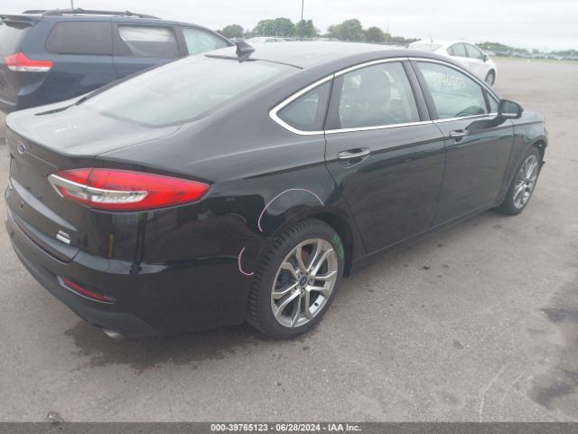 3FA6P0CD2KR181597 Ford FUSION SEL