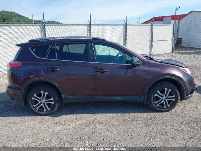 Toyota RAV4 LE 2018 2T3BFREV4JW770442 Image 14