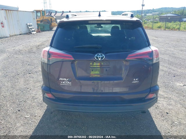Toyota RAV4 LE 2018 2T3BFREV4JW770442 Image 17