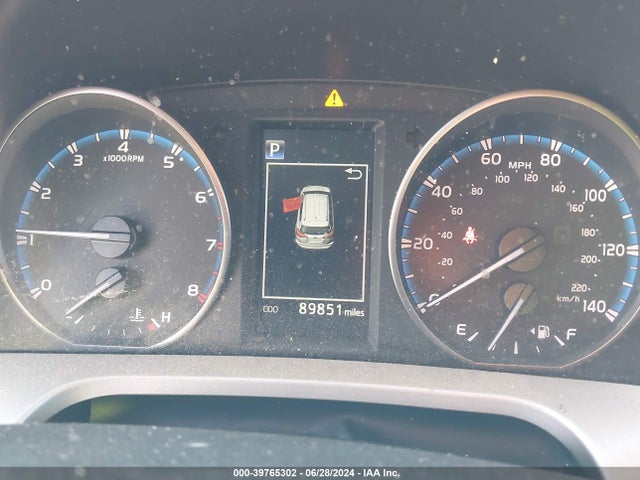 Toyota RAV4 LE 2018 2T3BFREV4JW770442 Image 7