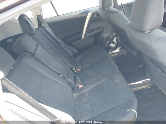 Toyota RAV4 LE 2018 2T3BFREV4JW770442 Image 8