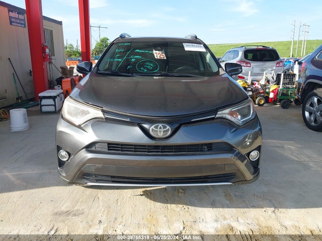 Toyota Rav4 Xle 2018 JTMWFREV6JD122390 Image 12