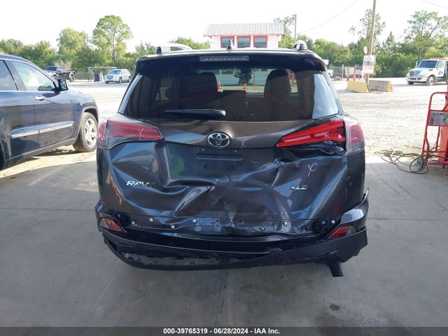 Toyota Rav4 Xle 2018 JTMWFREV6JD122390 Image 16