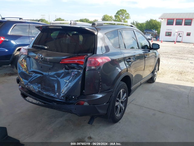 Toyota Rav4 Xle 2018 JTMWFREV6JD122390 Image 4