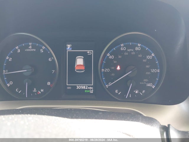 Toyota Rav4 Xle 2018 JTMWFREV6JD122390 Image 7