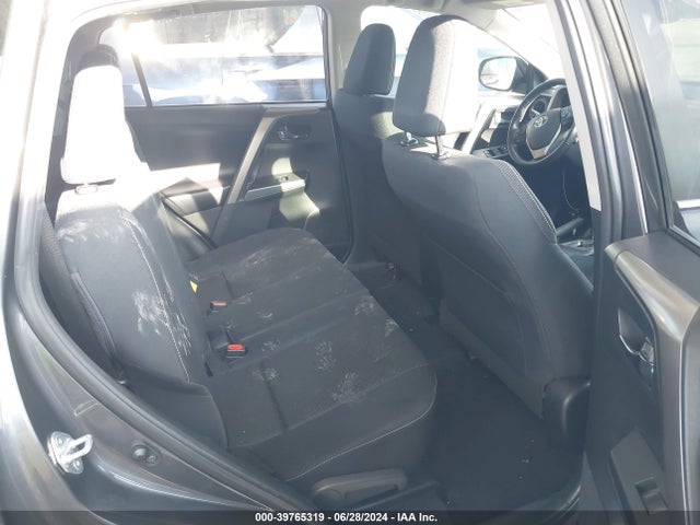 Toyota Rav4 Xle 2018 JTMWFREV6JD122390 Image 8