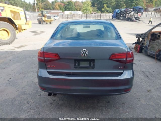 3VWDB7AJ6JM237843 Volkswagen Jetta 1.4t Se/1.4t Wolfsburg Edition