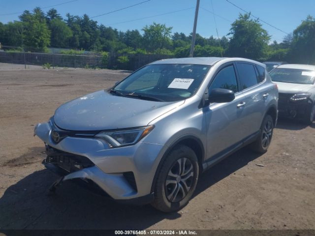 2T3BFREV5JW726630 Toyota RAV4 LE