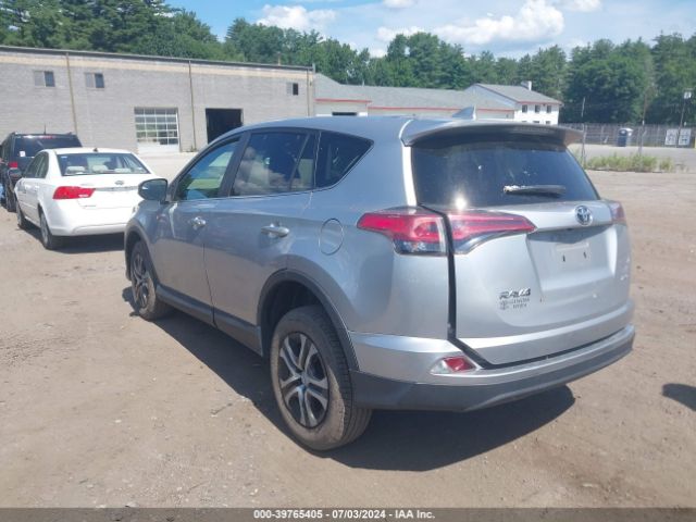 2T3BFREV5JW726630 Toyota RAV4 LE
