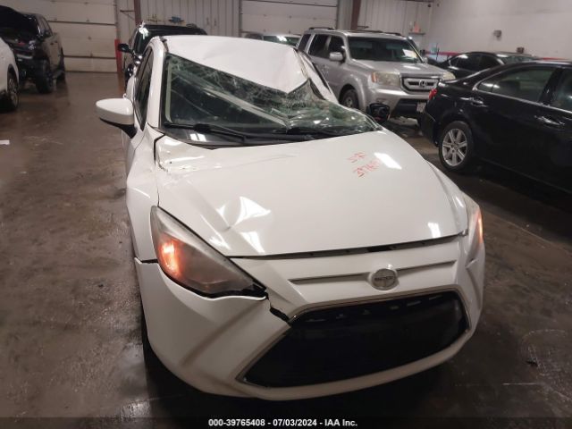 3MYDLBZV3GY102803 Scion IA