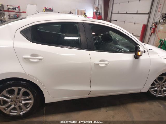 3MYDLBZV3GY102803 Scion IA