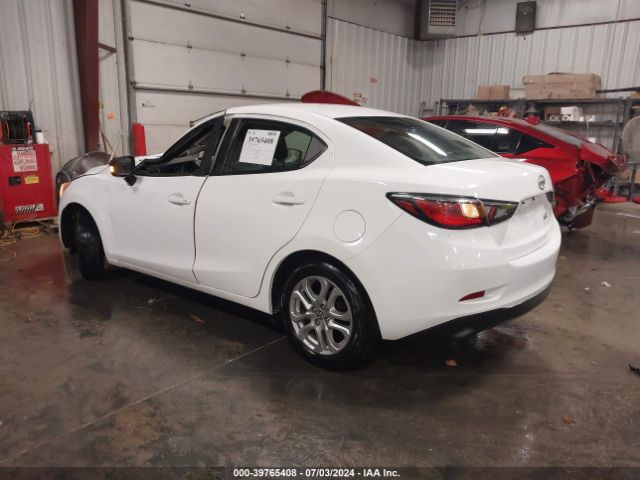 3MYDLBZV3GY102803 Scion IA