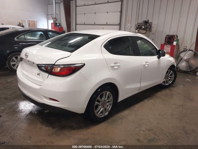 3MYDLBZV3GY102803 Scion IA