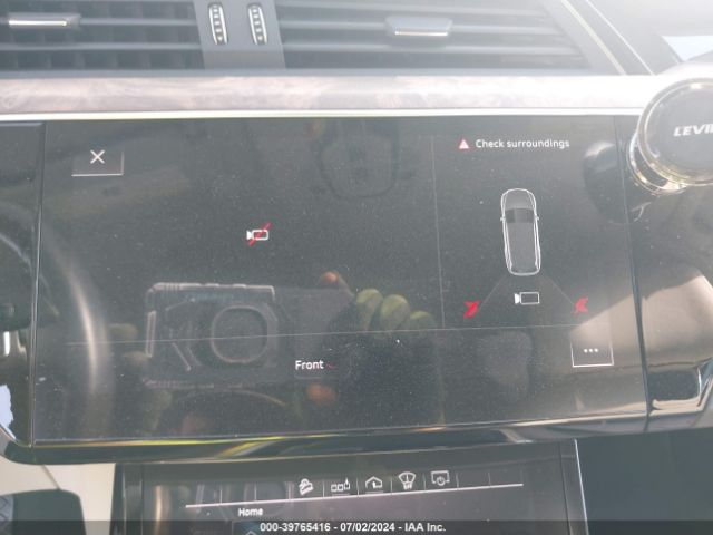 WA1VAAGE9KB021019 Audi E-tron Premium Plus