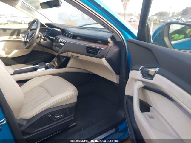 WA1VAAGE9KB021019 Audi E-tron Premium Plus