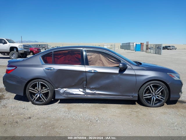 Honda Accord Touring 2016 1HGCR3F92GA034537 Image 13