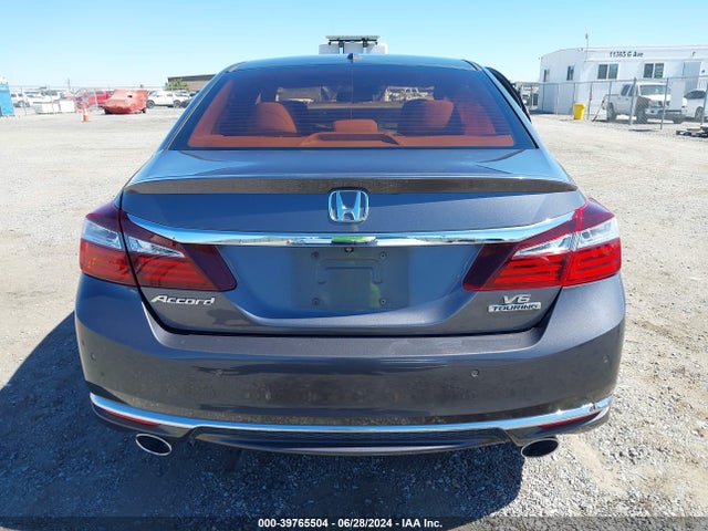 Honda Accord Touring 2016 1HGCR3F92GA034537 Image 16