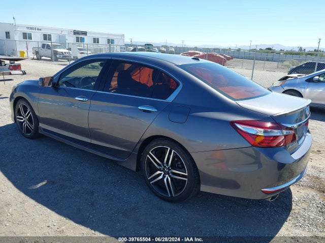 Honda Accord Touring 2016 1HGCR3F92GA034537 Image 3