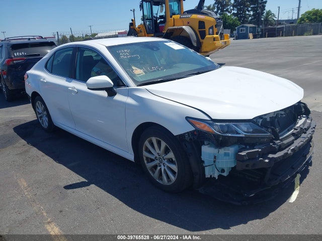 Продажа на аукционе авто 2019 Toyota Camry Le, vin: 4T1B11HK3KU799328, номер лота: 39765528