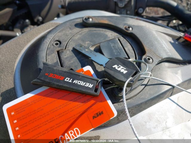 2022 KTM 1290 VBKV39403NM952548 Photo 10