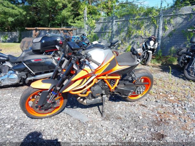 2022 KTM 1290 VBKV39403NM952548 Photo 1