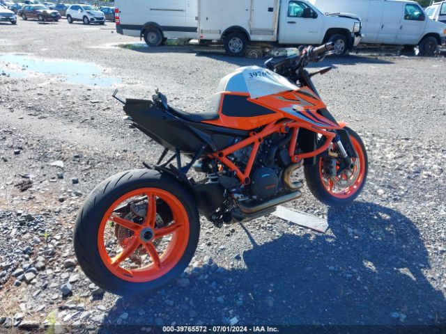 2022 KTM 1290 VBKV39403NM952548 Photo 3