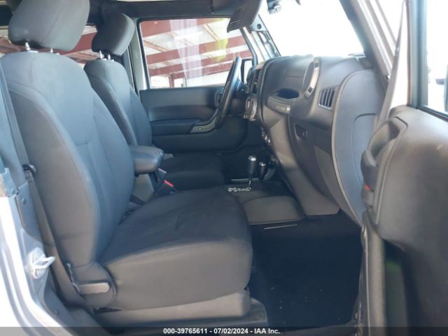 1C4AJWAG7GL305309 Jeep Wrangler Sport