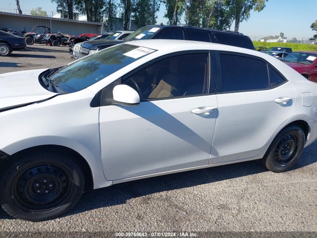 Toyota COROLLA LE 2015 5YFBURHE5FP203336 Image 14
