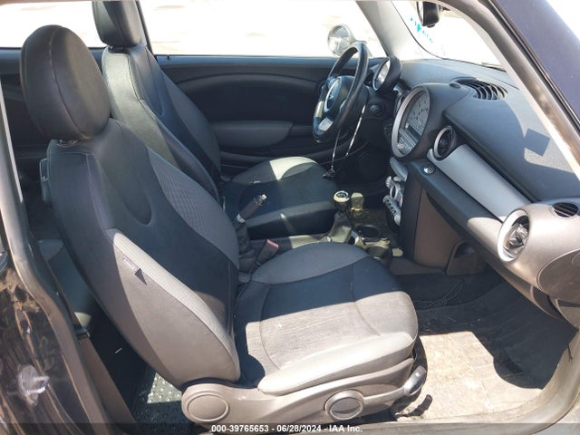 2007 MINI COOPER WMWMF33547TU61085 Photo 4
