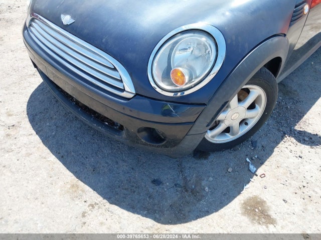 2007 MINI COOPER WMWMF33547TU61085 Photo 5