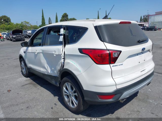 2019 FORD ESCAPE 1FMCU0GD1KUA47572 Photo 2