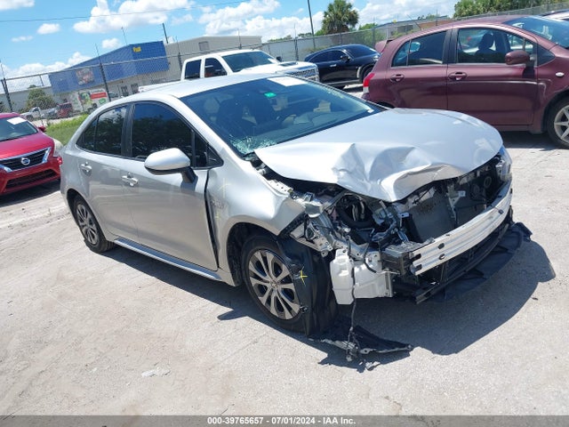 Toyota Corolla Hybrid Le 2021 JTDEAMDE9MJ004385 головне зображення