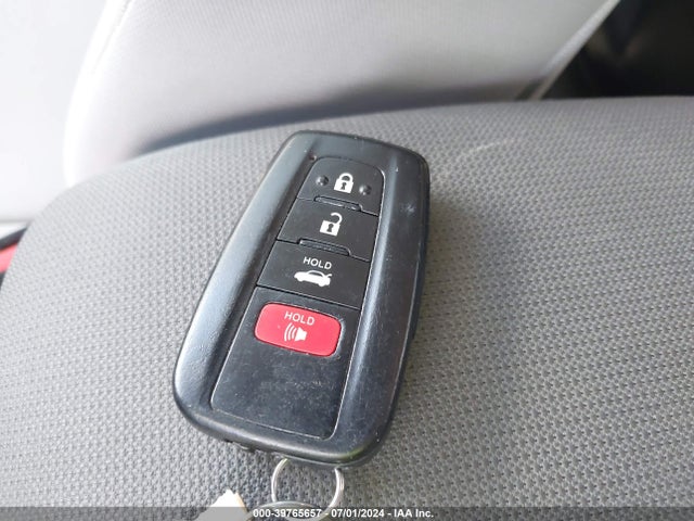 Toyota Corolla Hybrid Le 2021 JTDEAMDE9MJ004385 Image 11