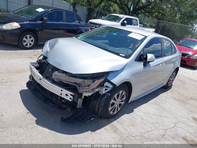 Toyota Corolla Hybrid Le 2021 JTDEAMDE9MJ004385 Image 2