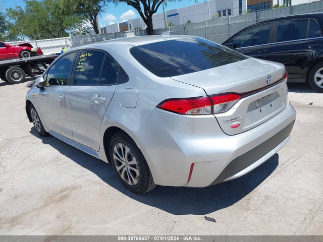 Toyota Corolla Hybrid Le 2021 JTDEAMDE9MJ004385 Image 3