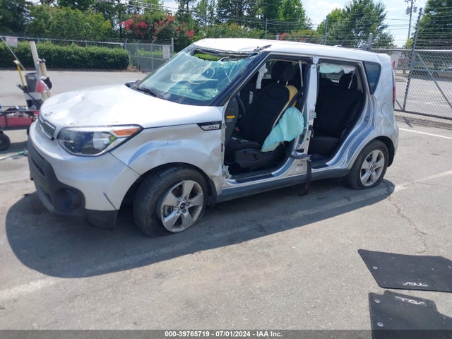 KIA Soul 2018 KNDJN2A25J7513254 Image 2