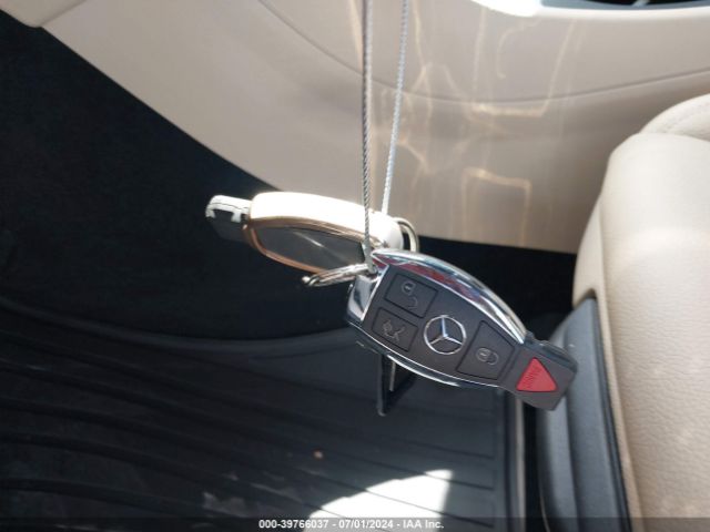WDDSJ4GB7KN727443 Mercedes-Benz CLA 250 4MATIC