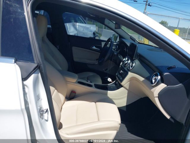 WDDSJ4GB7KN727443 Mercedes-Benz CLA 250 4MATIC