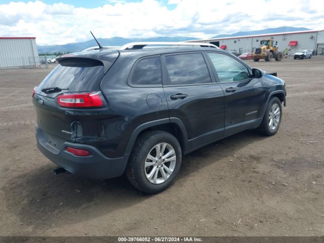 1C4PJLAB8FW707155 Jeep Cherokee Sport