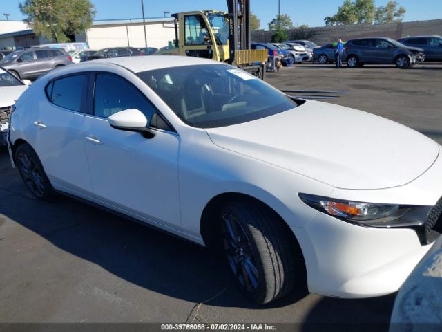 JM1BPAKM4P1615584 Mazda Mazda3 2.5 S Select