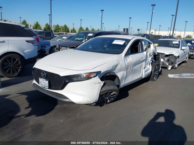 JM1BPAKM4P1615584 Mazda Mazda3 2.5 S Select