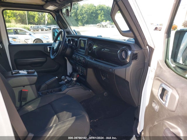 1C4HJXDN3MW832420 Jeep Wrangler Unlimited Sport Altitude 4x4