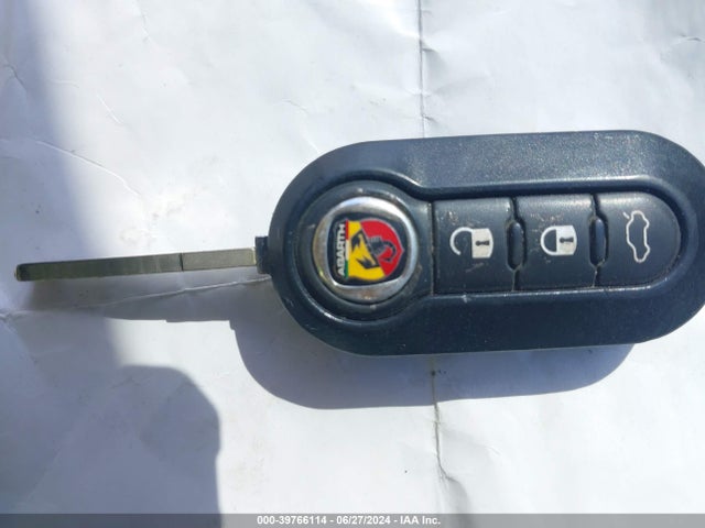 2013 FIAT 500C 3C3CFFJHXDT647554 Photo 10