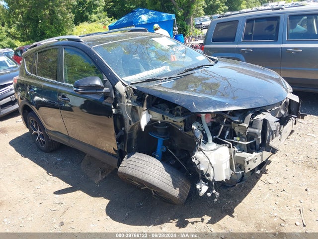 Toyota RAV4 SE 2018 2T3JFREV2JW836563 Image 13