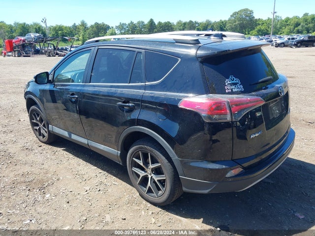 Toyota RAV4 SE 2018 2T3JFREV2JW836563 Image 3