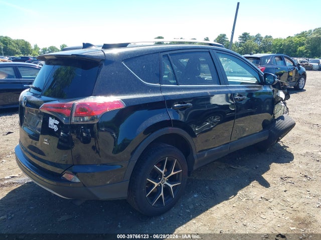 Toyota RAV4 SE 2018 2T3JFREV2JW836563 Image 4