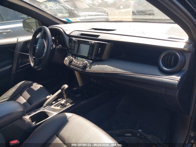 Toyota RAV4 SE 2018 2T3JFREV2JW836563 Image 5