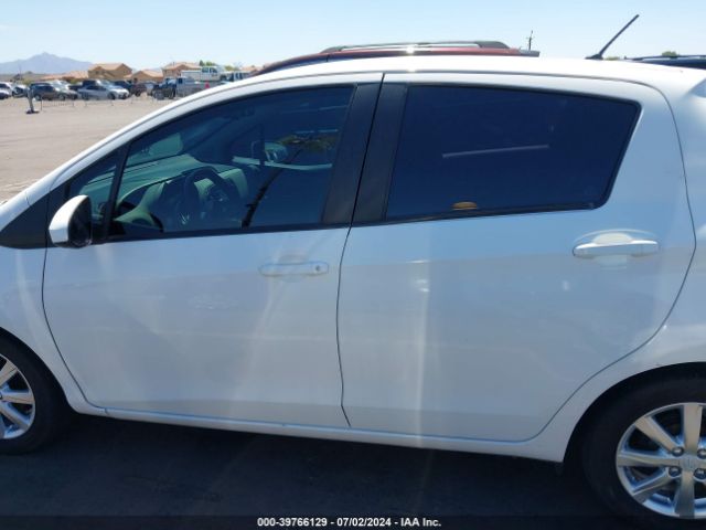VNKKTUD32FA040635 Toyota YARIS LE