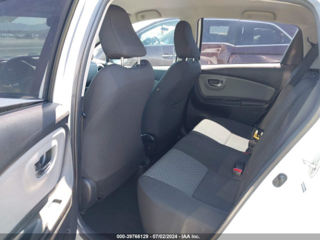 VNKKTUD32FA040635 Toyota YARIS LE