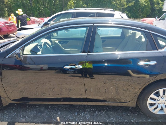 Nissan Altima 2.5 S 2017 1N4AL3AP4HC158074 Image 14